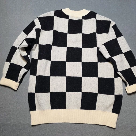 Miou Muse EUC Monochrome Checkered Sweater Medium Oversized PTP 25 - Picture 2 of 5